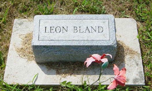  - Leon_Bland_tomb